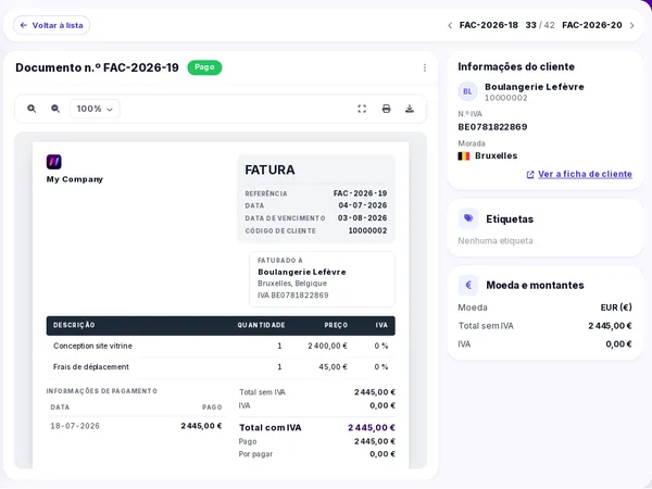 Uma fatura aberta na Novadesko, com a pré-visualização em PDF, os montantes e a ficha do cliente